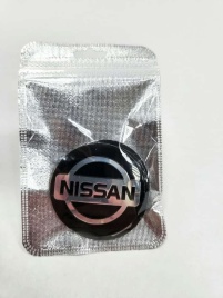 Наклейка на колпаки Nissan сферическая изогнутая 5,5см 4шт черная (137501)