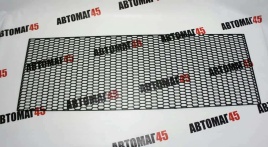 Защитная сетка на решетку радиатора ячейка сота 3x1.5 см крупная черная 119х40см   