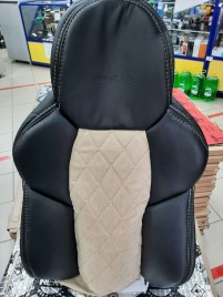 Драйв  чехлы универсальные экокожа ромбы черный замша бежевая комплект   