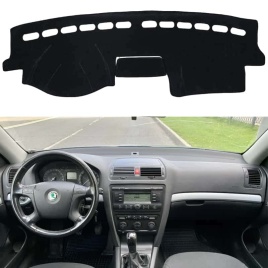 Накидка на панель Skoda Octavia A5 Шкода Октавиа А5 2004-2013г карпет Maximal