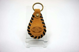 Брелок  на ключ Datsun Датсун кожа  