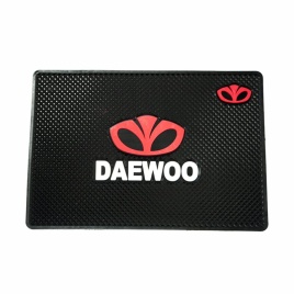 Коврик  на панель противоскользящий Daewoo   
