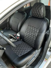 Авточехлы  Toyota Auris Тойота Аурис 2006-2013г экокожа черная бежевая нить ромб   