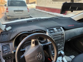 Накидка на панель Toyota Corolla Тойота Королла 2007-2013г кузов 150 карпет с лого 