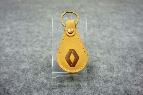 Брелок  на ключ Renault кожа   фото 1