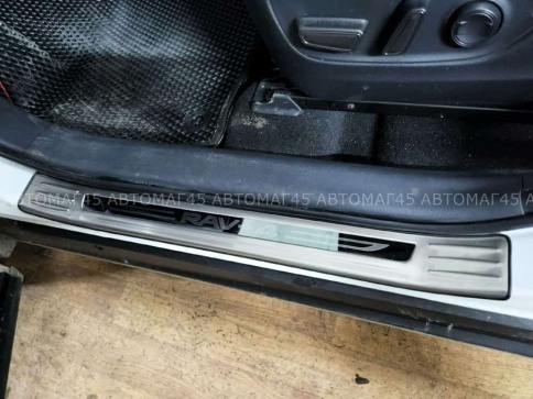 Накладки на внутр пороги Toyota RAV4 XA50 Тойота Рав4 ХА50 2018-2025г широкие алюминий 4шт фото 13
