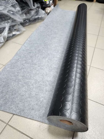Автомобильный линолеум черный толщина 2мм 1мх2м шаг 0,5метра фото 3