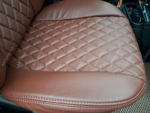 Драйв  чехлы универсальные экокожа Ромбы коричневый коричневый комплект    фото 6