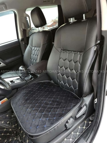 Maximal  Накидка на сиденье на силиконе велюр черный c синей ниткой 55 x 50 см 1шт    фото 1