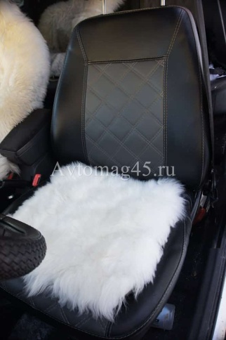 Накидка подушка  на сиденье длинный ворс белый 44х44см    фото 1