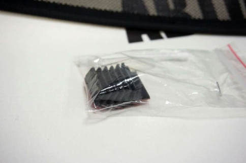 BRENZO  каркасные шторки на магнитах Toyota Rav4 XA30 2006-2012г стандарт сетка передние 2шт 10% фото 2