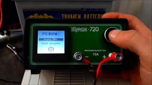 Кулон-720 зарядное устройство для АКБ 15А до 180а/ч 12В Автомат дисплей блок питания гарантия 1год фото 2