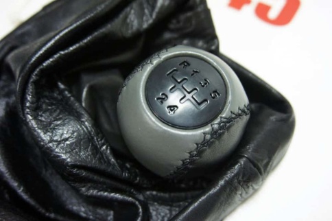 Azard  Ручка КПП с чехлом Лада Kalina Калина экокожа черно-серая    фото 3