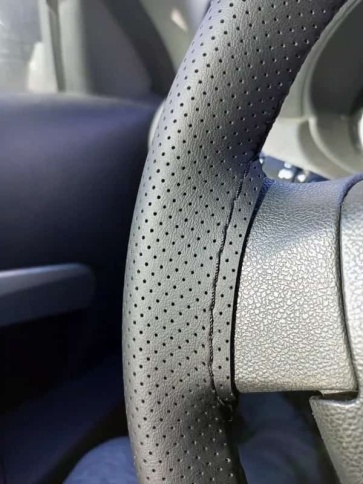 AVS  оплетка руля под шнуровку экокожа перф черная размер М диаметр 37-39см обхват 10см фото 6