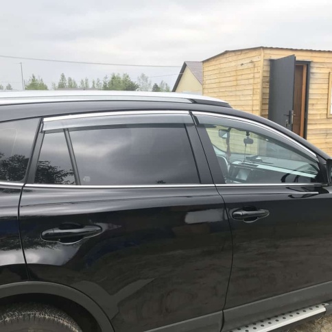 Дефлекторы окон Toyota RAV4 XA40 Тойота РАВ4 ХА40 2013-2019г с хромом комплект 4шт    фото 2