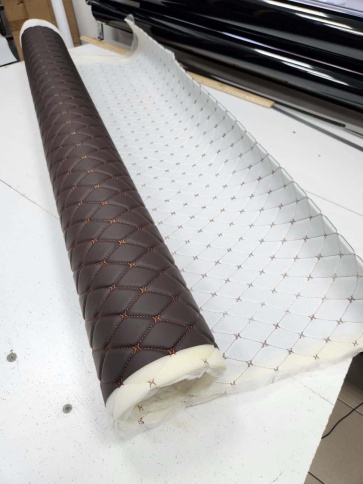 Экокожа на поролоне 5мм узор бабочка шоколадная нить шоколадная 1м х 1,4м    фото 3