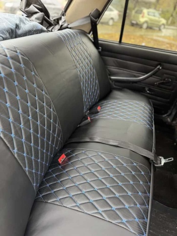 Авточехлы  ВАЗ 2107 экокожа черный с синей ниткой ромб Барс   фото 4