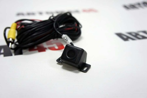 INTERPOWER  Универсальная камера заднего вида IP-820    фото 1