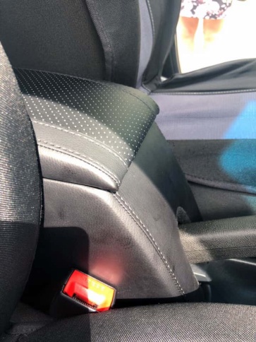 Подлокотник  Skoda Fabia Шкода Фабиа 2007-2015г экокожа    фото 4