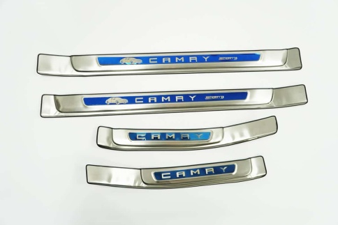 Накладки на внутр пороги Toyota Camry V70 2017-2022г широкие алюминий 4шт фото 1