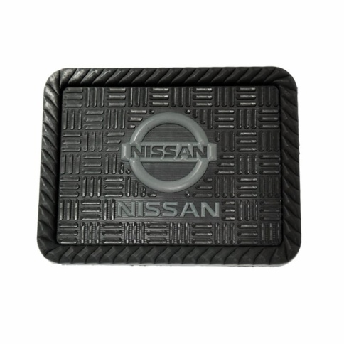 Коврик  на панель противоскользящий Nissan    фото 1