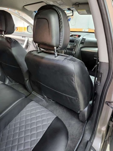 Авточехлы  Kia Sorento Киа Соренто 2009-2021г кузов XM 2-е поколение экокожа черный сер ромб Ижевск фото 2