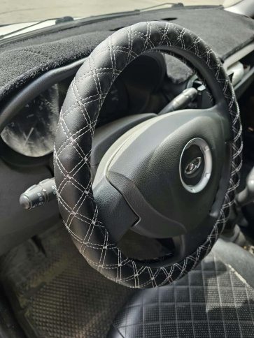 C2R  оплетка руля кожа черная двойной ромб белая нитка размер 37-39см М С504A фото 2