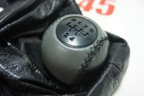 Azard  Ручка КПП с чехлом Лада Kalina Калина экокожа черно-серая    фото 2