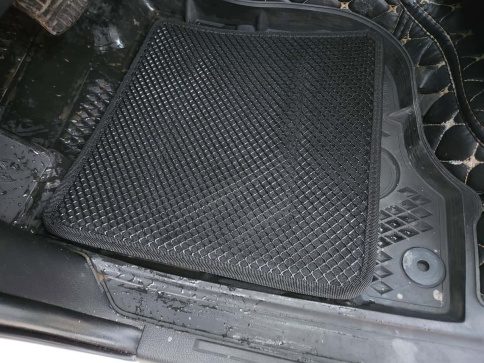 Rezkon Коврик влаговпитывающий в салон 39х37см     фото 2