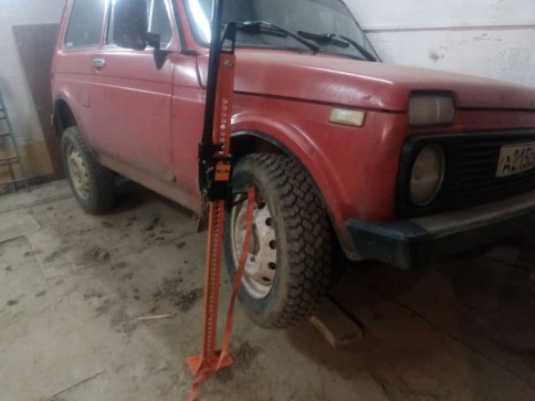 Автодело  домкрат 3т реечный 48" высота 130-1050мм    фото 2