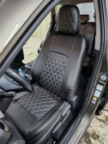 Авточехлы  Toyota RAV4 Тойота Рав4 2012-2019г XA40 экокожа черная нить серая ромб    фото 6