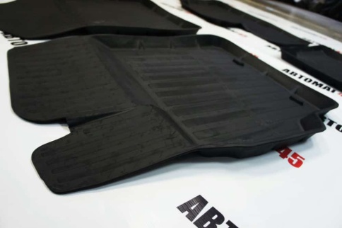 Коврики  в салон Toyota Corolla 2007-2013г Toyota Auris 2006-2013г комплект 4шт    фото 3