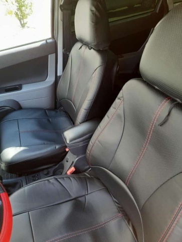 PSV Imperial Next чехлы универсальные черные с красной ниткой комплект    фото 3