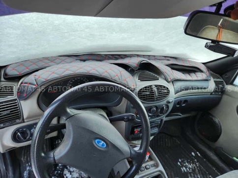 Накидка на панель Lada Kalina Калина 1 04-13г без подушки безопасности с красной ниткой экокожа  фото 3