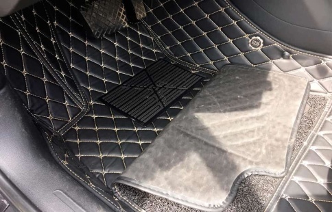 Ковры  5D экокожа Toyota Land Cruiser Prado 150 с 09-18г черный с беж.ниткой+ворс компл Like АКЦИЯ!  фото 2