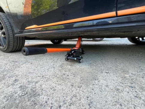 KINGQUEEN  домкрат 2,5т гидравлический подкатной высота 85-380мм    фото 2