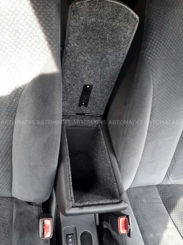 Подлокотник  Nissan Tiida Ниссан Тиида 2007-2014г 1 поколение экокожа    фото 5