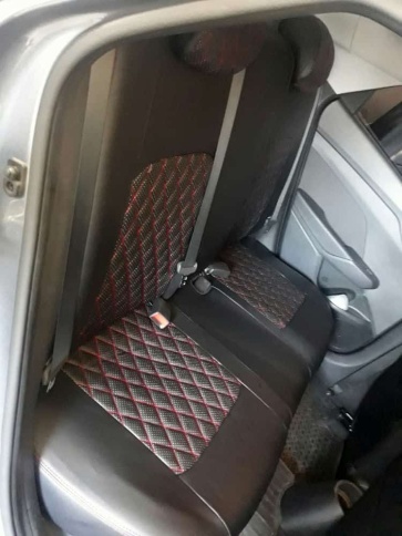 Авточехлы  Kia Rio с 2017г Rio X-Line с 2017г Hyundai Solaris c 2017г экокожа черная красн.нить ромб фото 3