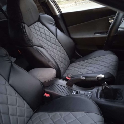 Драйв  чехлы универсальные экокожа Ромбы черный серый комплект    фото 2