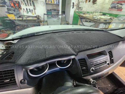 Накидка на панель Mitsubishi Lancer 10 Мицубиси Лансер 10 с 2007г карпет Maximal фото 3