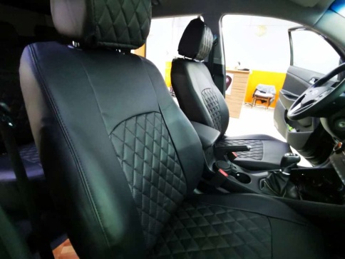 Авточехлы  Hyundai Tucson 3 2015-2021г Kia Sportage 16-22г 4 пок экокожа черная крас.нить ромб Динас фото 5