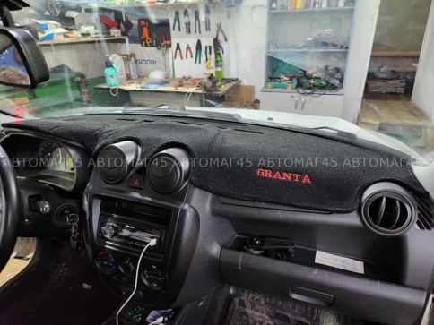 Накидка на панель Lada Granta Гранта 2011-2018г карпет + лого фото 6