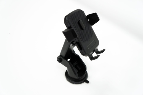 Держатель телефона на лобовое стекло и панель магнитный поворотный черный BH06-10 фото 4
