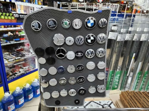 Колпачок ступицы универсальный 68/65 с бортиком (141037) фото 1