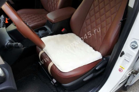 Накидка  подушка на сиденье короткий ворс белый 45х45см    фото 1