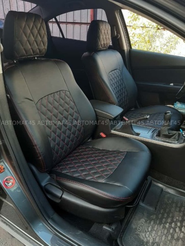 Авточехлы  Mazda 3 Мазда 3 2003-2009г экокожа черная красная нить ромб    фото 1