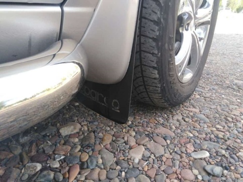 Azard Sparco  брызговики универсальные спортивные пластиковые 40х30см черные 4шт    фото 8