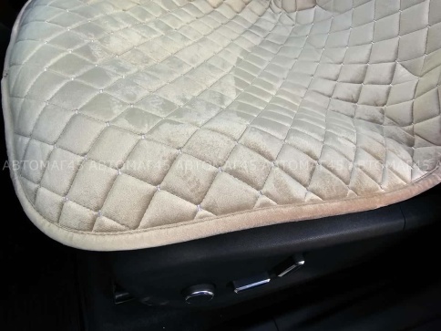 Автотренд  Накидки на сиденье на силиконе без боков велюр бежевый 2шт    фото 2