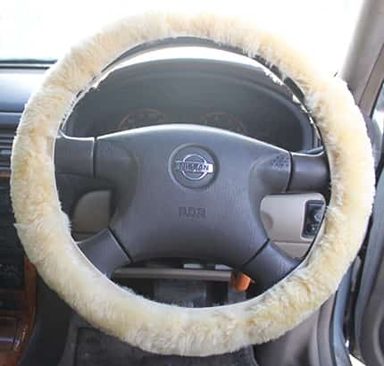 Оплетка  руля натуральный мех на коже короткий ворс мутон бежевый    фото 2