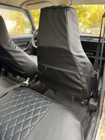 Авточехлы  ВАЗ 2107 экокожа черный с синей ниткой ромб Барс   фото 5